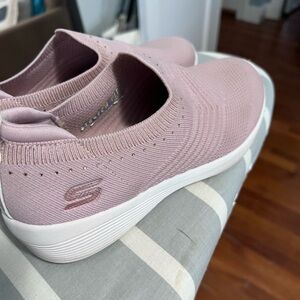 Skechers Women's Light Pink Knit Slip-On Sneakers